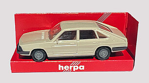 Audi 100 Avant GL 5E von Herpa