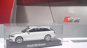 Audi S6 Avant von Herpa