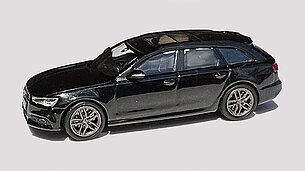 Audi A6 Avant von Minichamps