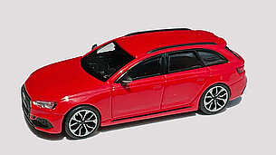 Audi RS4 Avant von Minichamps