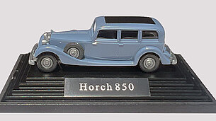 Horch 850 von Wiking