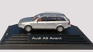 Audi A6 Avant von Wiking