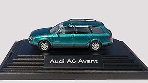Audi A6 Avant von Wiking
